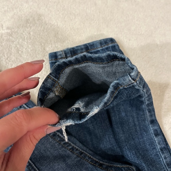 GUESS Skinny Ankle Jeans - Picture 4 of 10